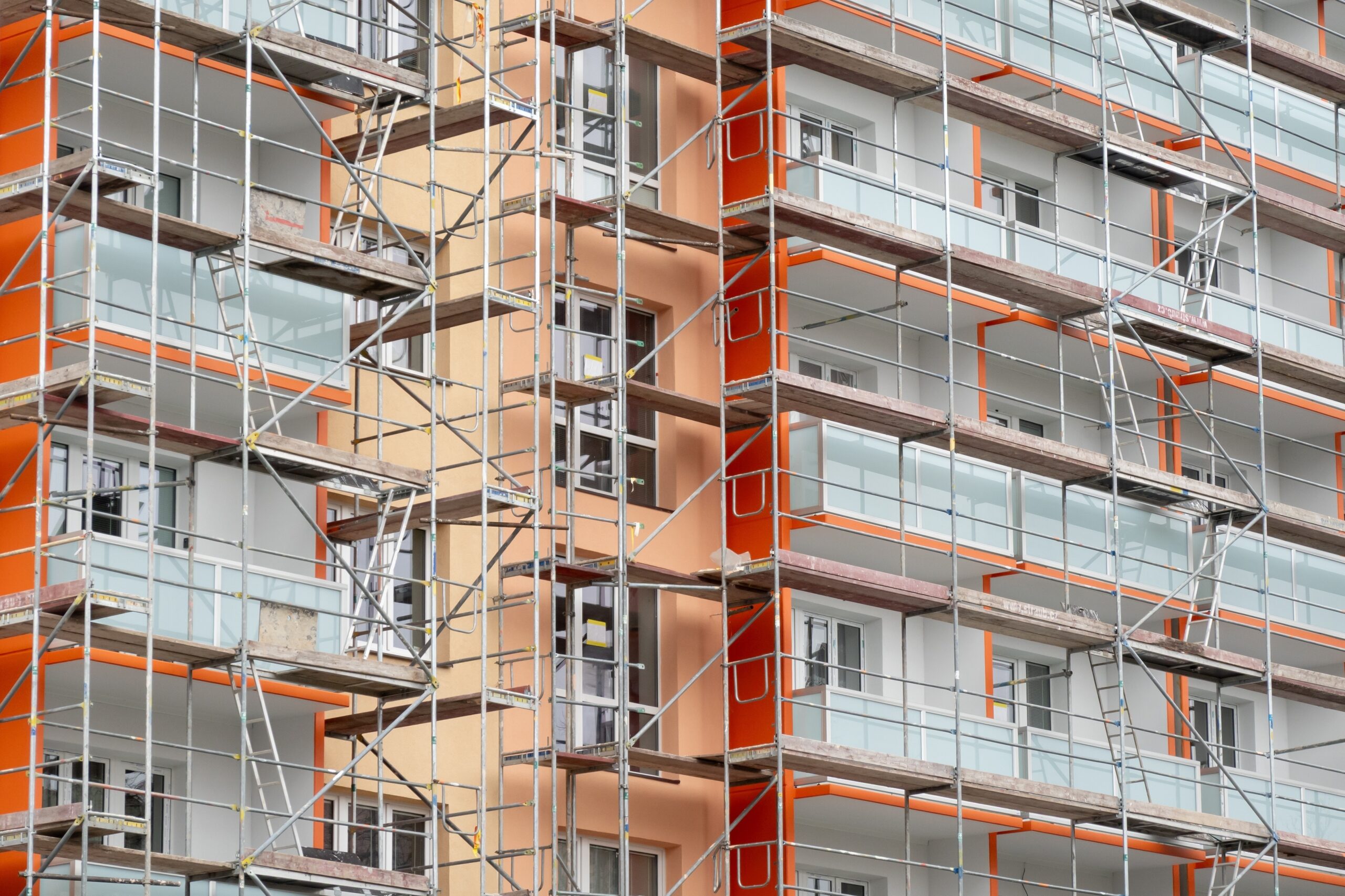 Καμία άλλη καθυστέρηση: Ζήτημα ασφάλειας η ψήφιση του νόμου για τις Κοινόκτητες Οικοδομές